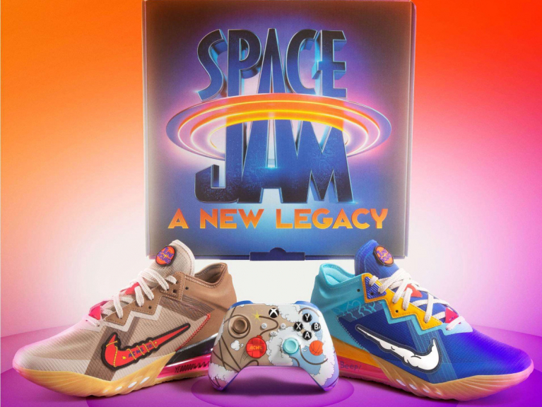 Xbox-Nike-Lebron 18 Low Space Jam