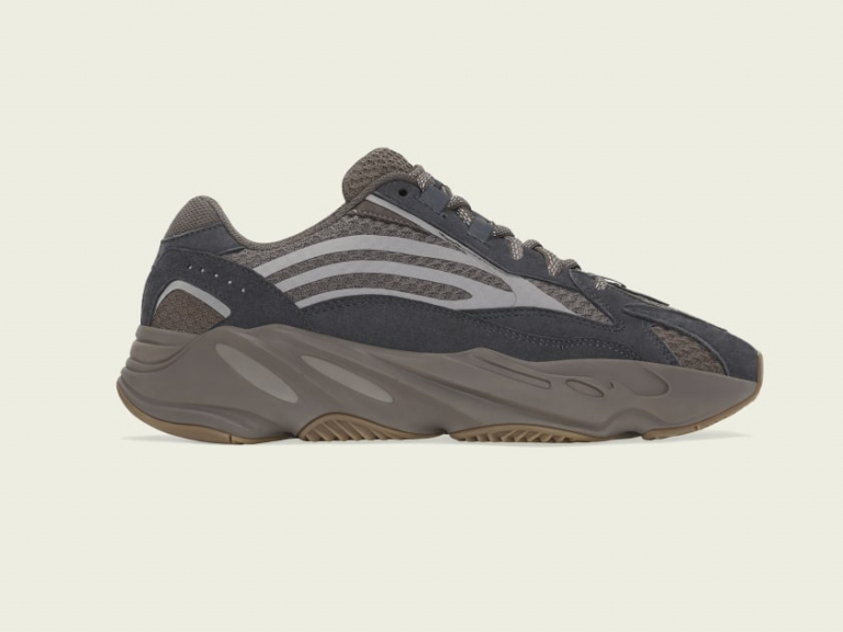 YEEZY BOOST 700 V2 MAUVE