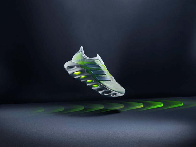 Zapatillas adidas SWITCH FWD