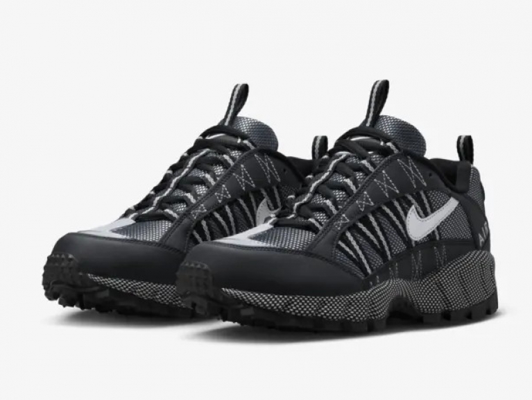 Nike Air Humara Black and Metallic Silver