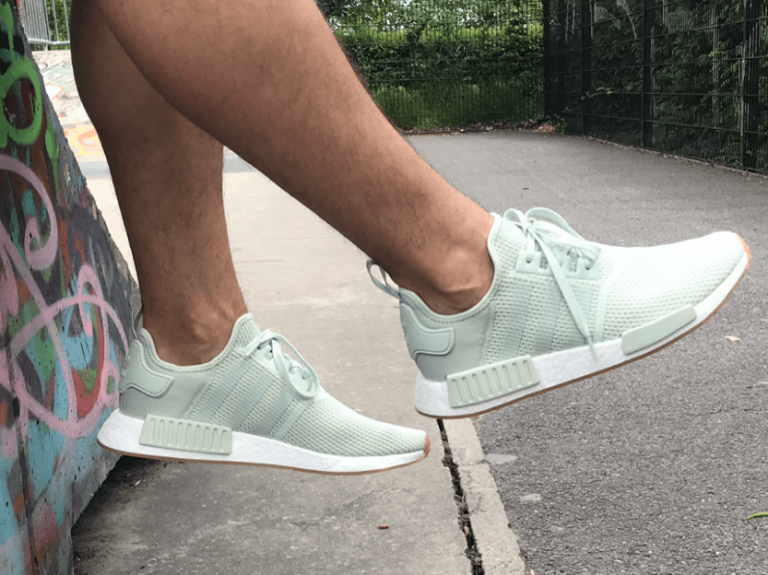 Puede ser calculado Destello Completamente seco Adidas NMD R1 | zapatillasysneakers.com