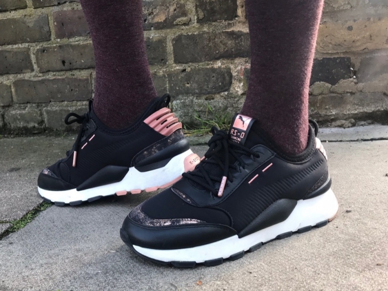 Imagen de las Puma RS-0 Frosted. Provadas por Zapatillas y Sneakers en plena calle. 